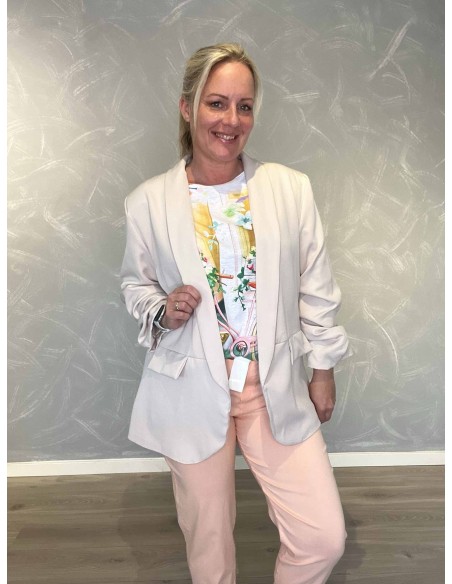 Sand blazer jakke med rynkede ærmer til kvinder – TIPPY Collection