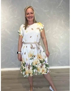 Kjole med gult blomsterprint og taljebånd til kvinder – TIPPY Collection