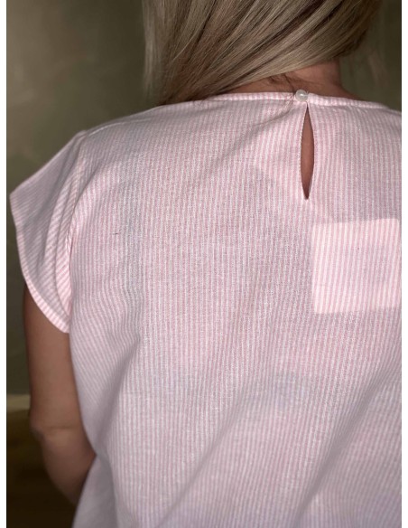 Bagside af rosa stribet bomuldsbluse til kvinder – TIPPY