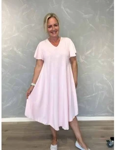 Rosa kjole med v-hals og flagermusærmer til kvinder – TIPPY Collection