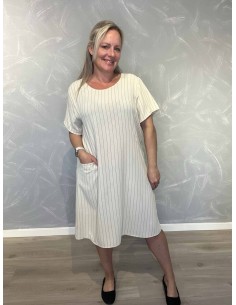 Sand stribet kjole i viskose med lommer – Tippy Italian Select TIPPY