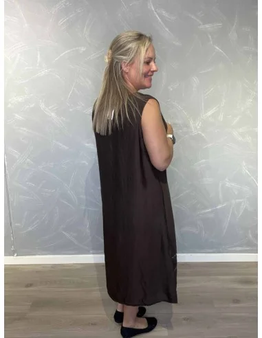 Bagside af brun midi kjole til kvinder – TIPPY