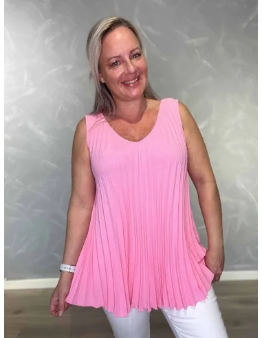 Lyserød plisset top i viskoseblanding med A-facon – TIPPY Collection TIPPY