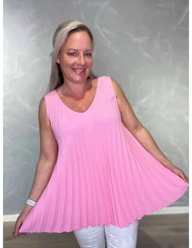 Nærbillede af A-facon på viskoseblanding top – TIPPY