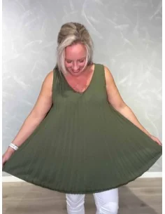 Army plisset top i viskoseblanding med A-facon – TIPPY Collection TIPPY 2