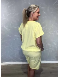 Gult sæt i bomuld med elastan med shorts og bluse – TIPPY Collection TIPPY 2