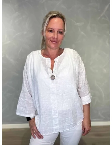 Hvid bluse i bomuld med knap – TIPPY Collection TIPPY