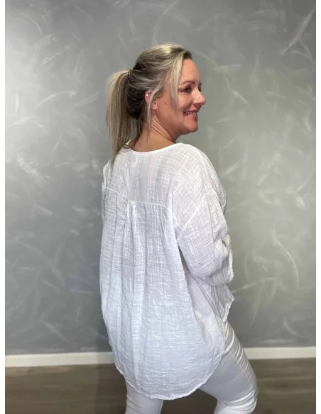 Bagside af hvid bluse til kvinder – TIPPY