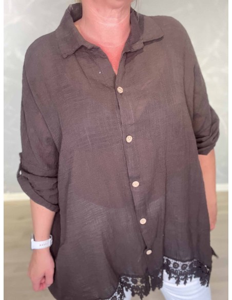 Brun skjorte i bomuld med blonder forneden – TIPPY Collection TIPPY