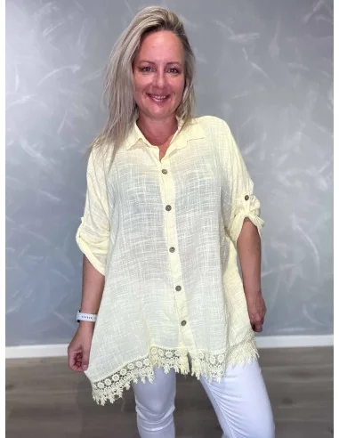 Gul skjorte i bomuld med blonder forneden – TIPPY Collection TIPPY