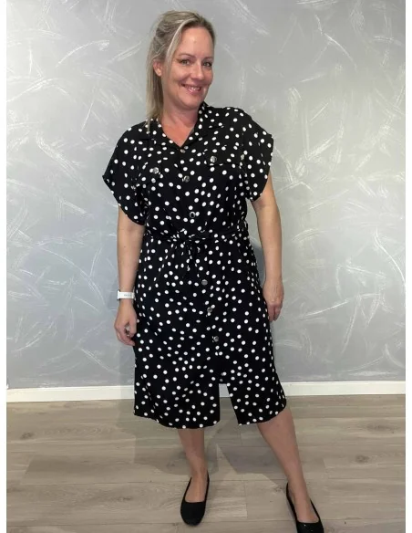 Sort skjortekjole i polyester med prikket mønster og bindebælte – TIPPY Collection TIPPY