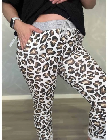 Nærbillede af leopardprint på jersey bukser i bomuld – TIPPY