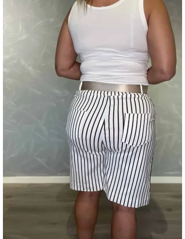 Bagside af hvid/brun shorts til kvinder – TIPPY