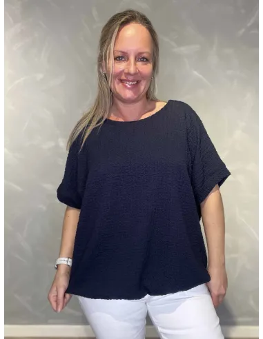 Navy bluse med struktur og elastik til kvinder – TIPPY Collection