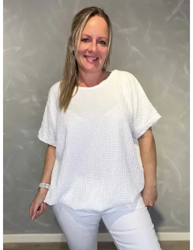 Hvid bluse med struktur og elastik til kvinder – TIPPY Collection