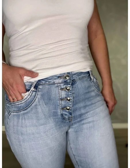 Knaplukning på lys denim knickers – TIPPY