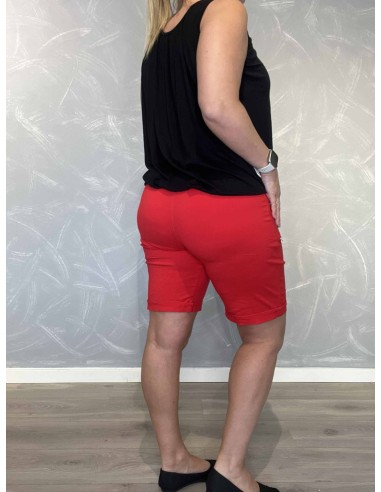 Bagside af røde shorts til kvinder – TIPPY