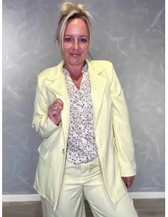Enkel knap og pyntelommer på gul blazer jakke – TIPPY 2