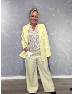 Gul blazer jakke i polyester og elastan med enkel knap – TIPPY Collection TIPPY 2