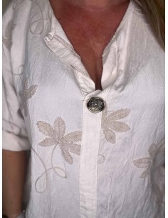Sand bluse i viskose med broderi og V-udskæring – TIPPY Collection 2