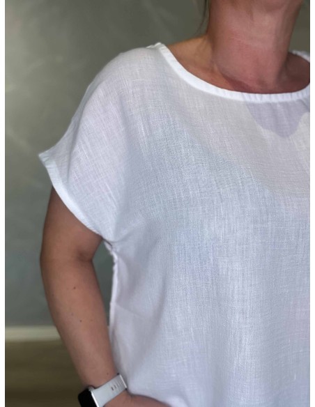 Nærbillede af hvid polyester på box T-shirt – TIPPY