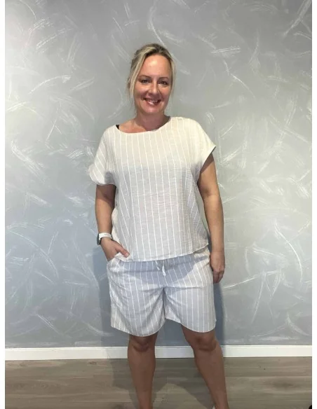Sand stribede shorts i polyester med elastik og pynte snøre – Design by TIPPY