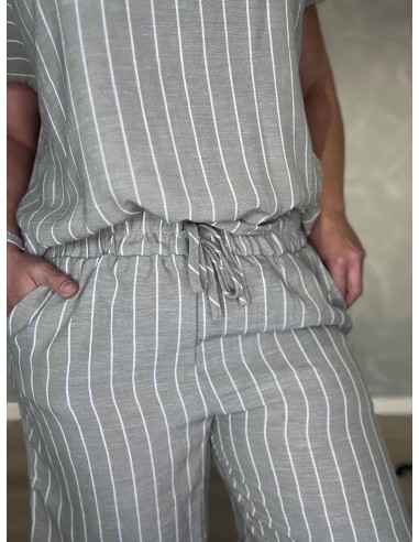 Elastisk talje med pynte snøre og bæltestropper på khaki shorts – TIPPY