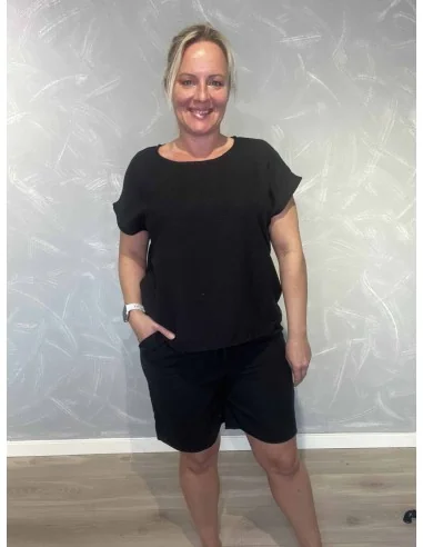 Sorte shorts i polyester med elastik og pynte snøre – Design by TIPPY