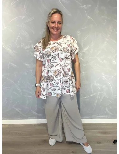 Sandfarvet sæt i viskose med blomsterbluse og vide bukser – TIPPY Italian Select TIPPY