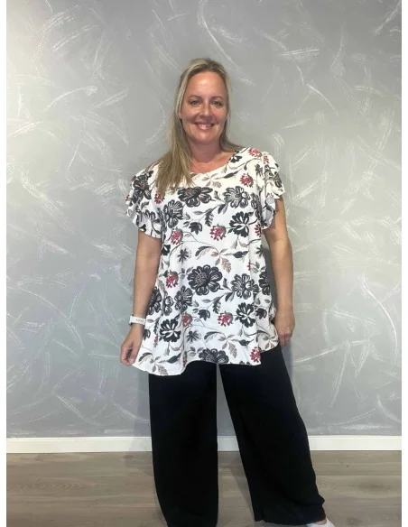 Sort sæt i viskose med blomsterbluse og vide bukser – TIPPY Italian Select TIPPY