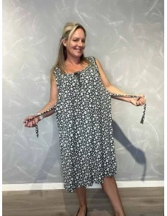 Grøn stropkjole i viskose med blomsterprint og bindebånd – TIPPY Italian Select TIPPY 2
