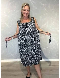 Sort stropkjole i viskose med blomsterprint og bindebånd – TIPPY Italian Select TIPPY 2
