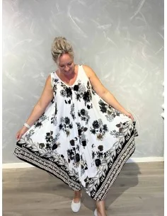 Off White stropkjole med sorte blomster | TIPPY 2