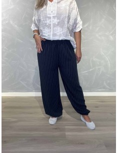 Navy stribede bukser i polyester og viskose med elastik i ben – TIPPY Collection