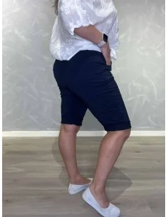 Navy shorts i viskose med stræk og skrå lommer – TIPPY Collection 2