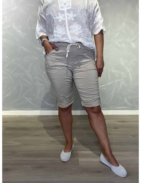 Sand shorts i viskose med stræk og skrå lommer – TIPPY Collection