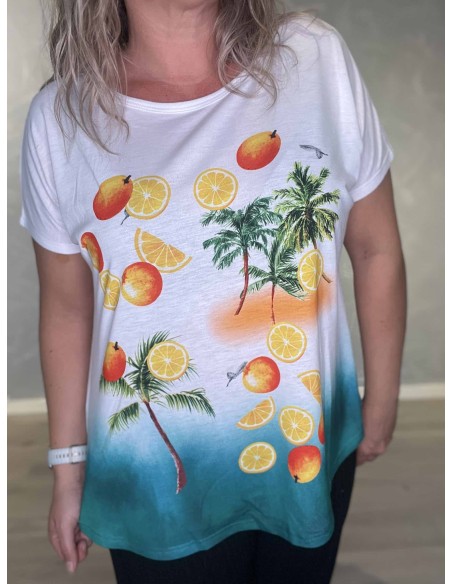 Nærbillede af palme- og frugtprint på polyester T-shirt – TIPPY