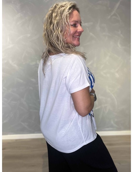 Bagside af hvid T-shirt til kvinder – TIPPY