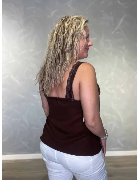 Bagside af brun top til kvinder med elastikryg – TIPPY