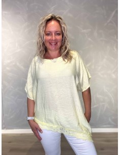 Gul bluse i viskose med blonder og asymmetrisk design – TIPPY Italian Select