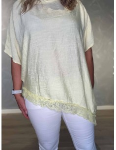 Gul bluse i viskose med blonder og asymmetrisk design – TIPPY Italian Select 2