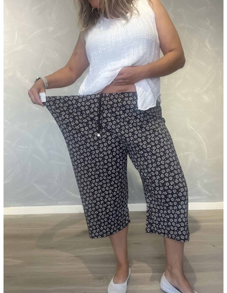 Nærbillede af stræk på 95% polyester og 5% elastan knickers – TIPPY