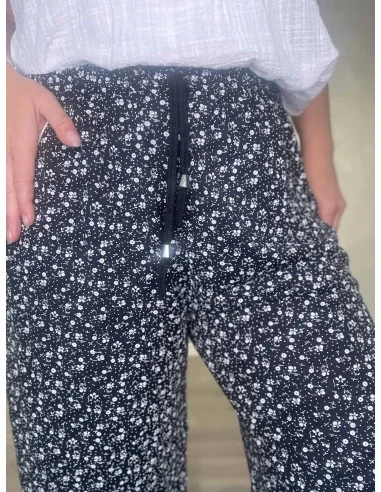 Blomsterprint på sort knickers – TIPPY