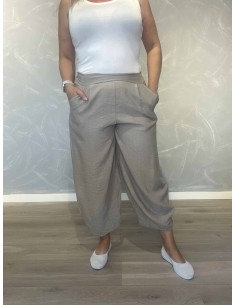 Sand culottebukser i 95% viskose og 5% elastan med lommer – TIPPY Collection