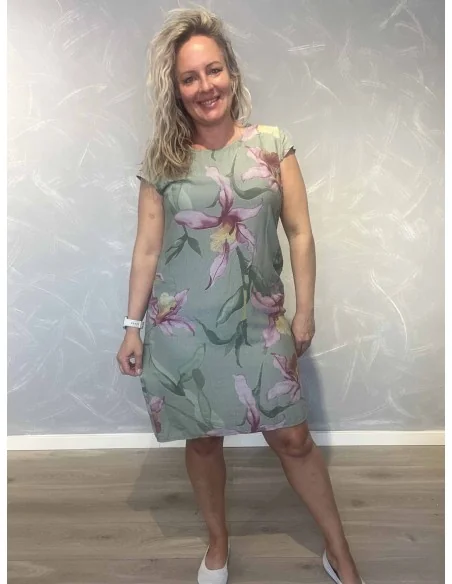 Khaki kjole i 90% viskose og 10% polyamid med blomster og elastikstykke i taljen – TIPPY Italian Select