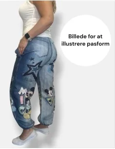 Denimblå hørbukser med Anders print | TIPPY 2
