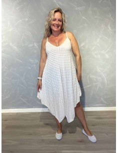 Off White stropkjole i viskose med spidskant og tynde stropper – TIPPY Italian Select