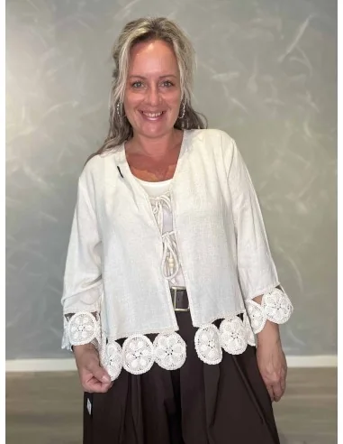 Sand cardigan i 70% viskose og 30% hør med hæklede kanter – TIPPY Italian Select TIPPY