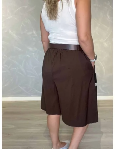Bagside af brune bermuda shorts til kvinder – TIPPY