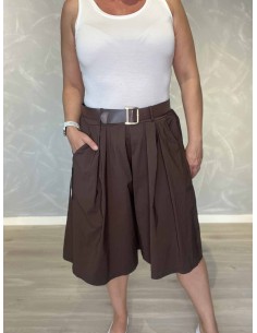 Brune bermuda shorts i viskose, polyester og elastan med vidde og bælte – TIPPY Italian Select TIPPY